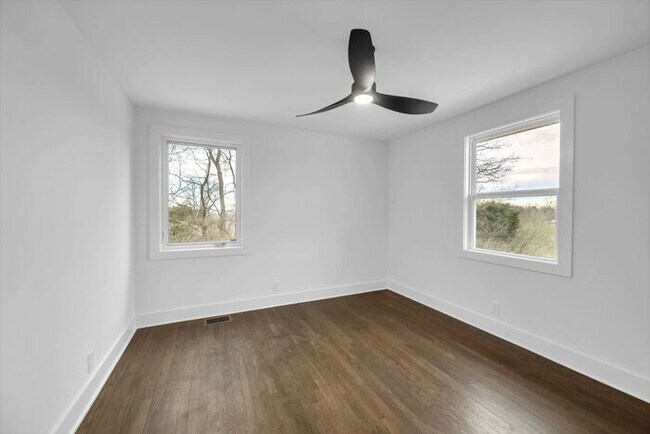 Building Photo - Beautiful Remodeled Ranch House in Madison