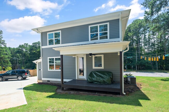 Building Photo - 3904 Avent Ferry Rd
