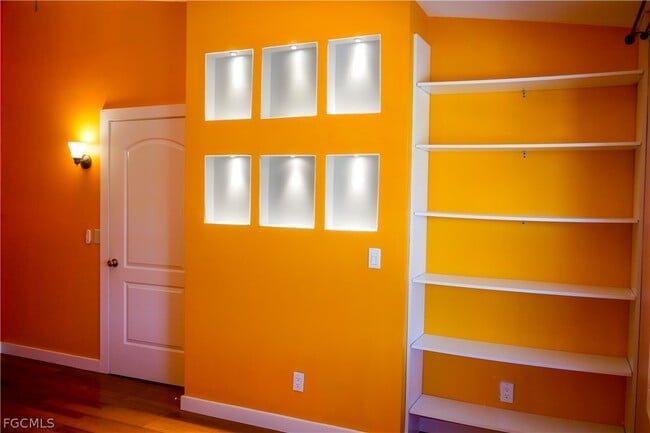 Building Photo - 4779 Lakewood Blvd