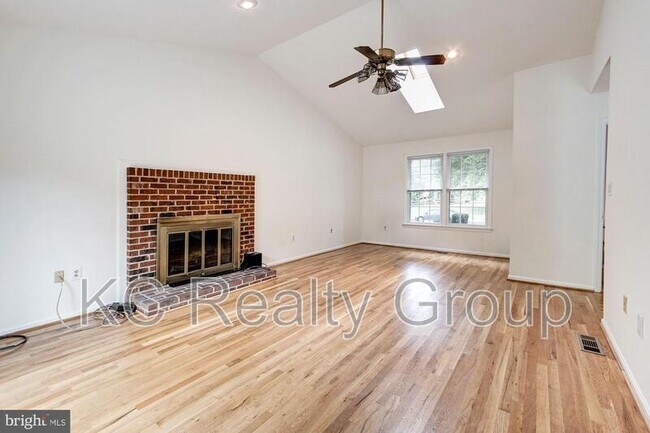 Building Photo - 13700 Pendleton St