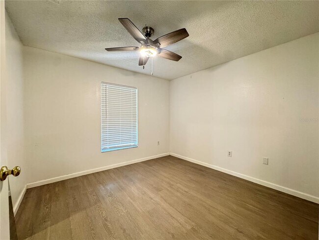 Building Photo - 5368 Royal Palm Ave