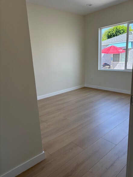 Building Photo - 11911 Stagg St