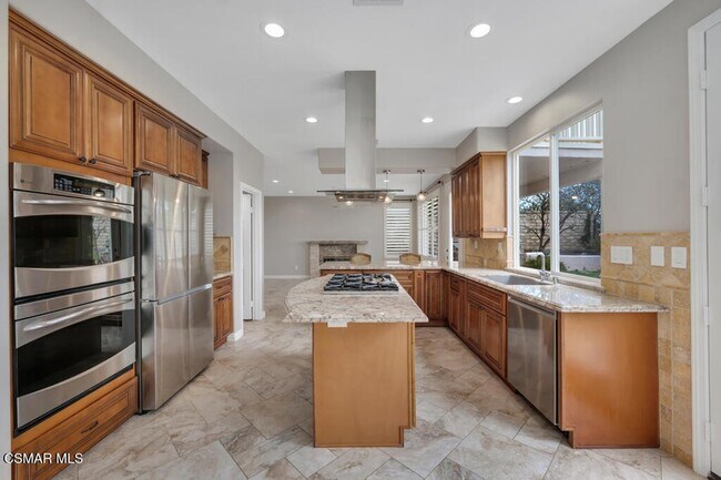 Building Photo - 6320 Ballantine Pl