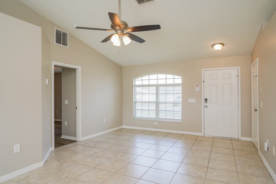 Building Photo - 367 Alegriano Ct