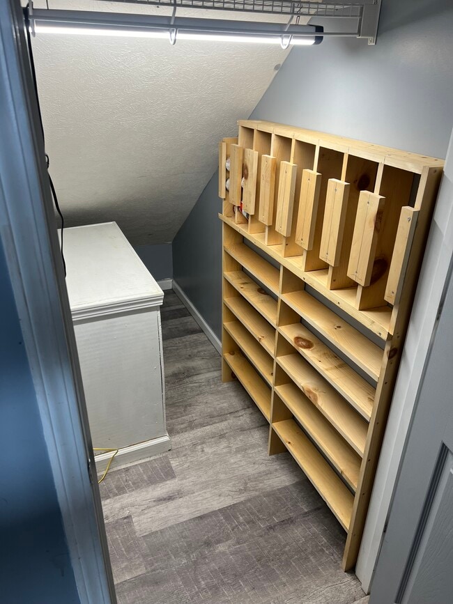 Building Photo - 1044 Cindy Jo Ct