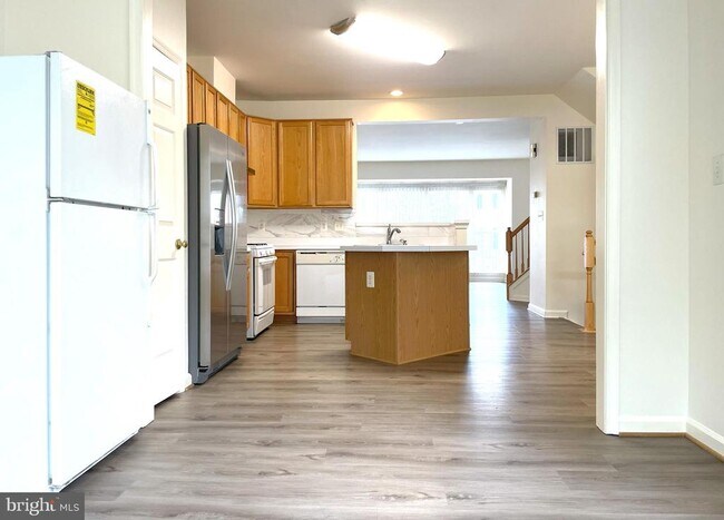 Building Photo - 2540 Banshire Dr