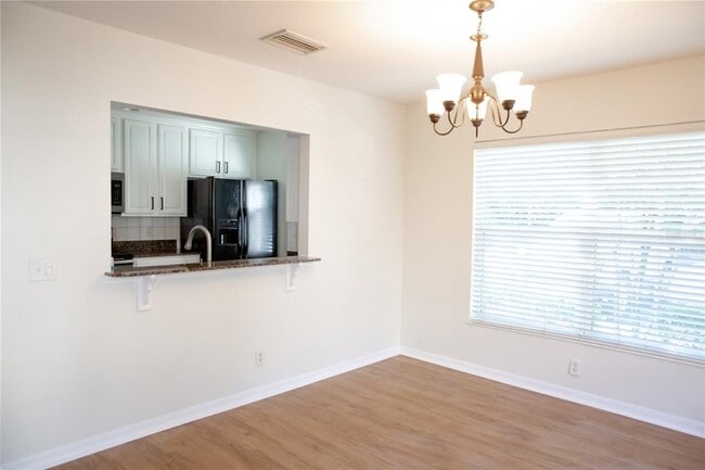 Building Photo - 9426 Charlesberg Dr