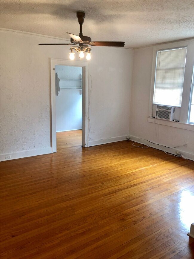 Building Photo - 1301 Napoleon Ave