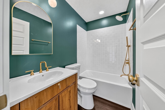 Building Photo - 2807 Beacon Ave