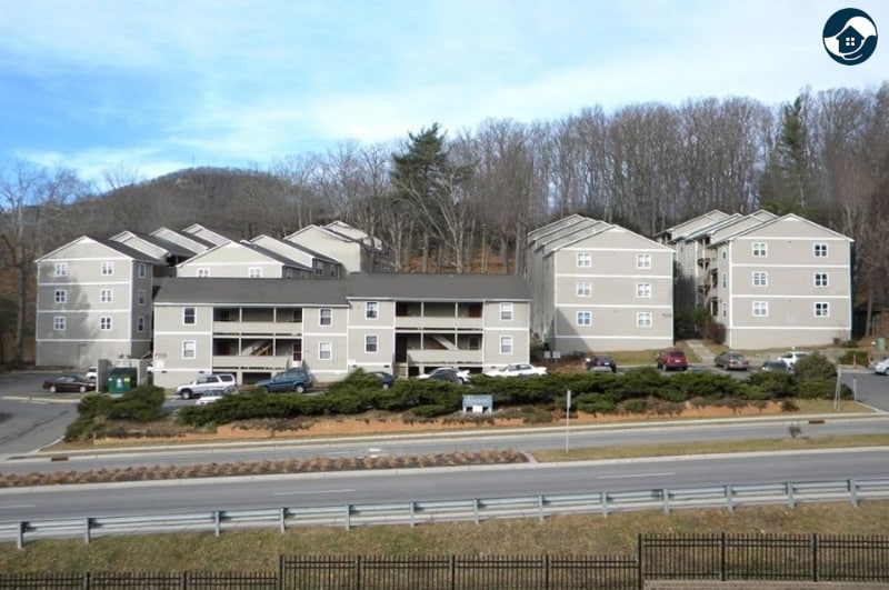 Building Photo - 229 E King St