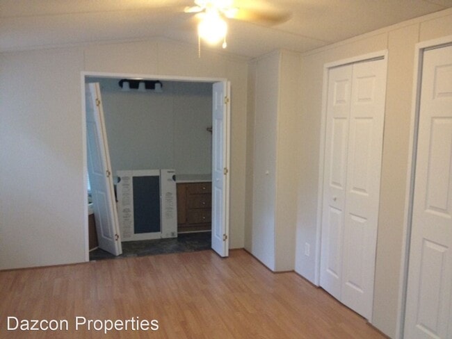 Building Photo - 2 br, 2 bath House - 1705 Perth Road