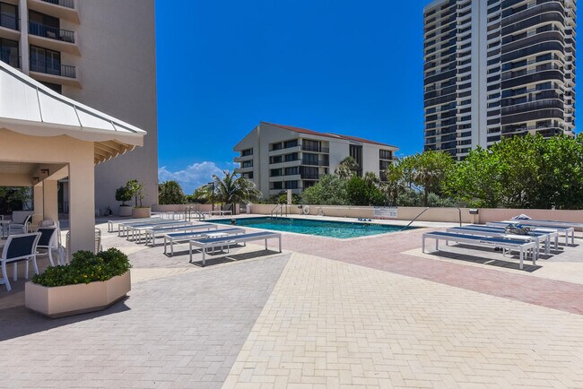 Building Photo - 4200 N Ocean Dr