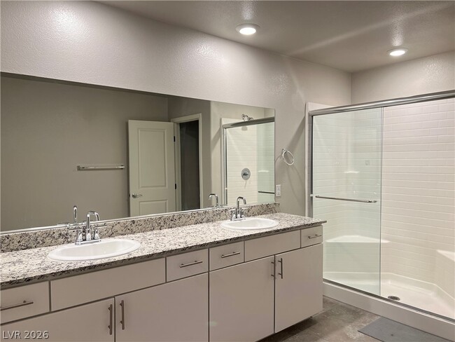Building Photo - 7521 Dragonfruit Ave