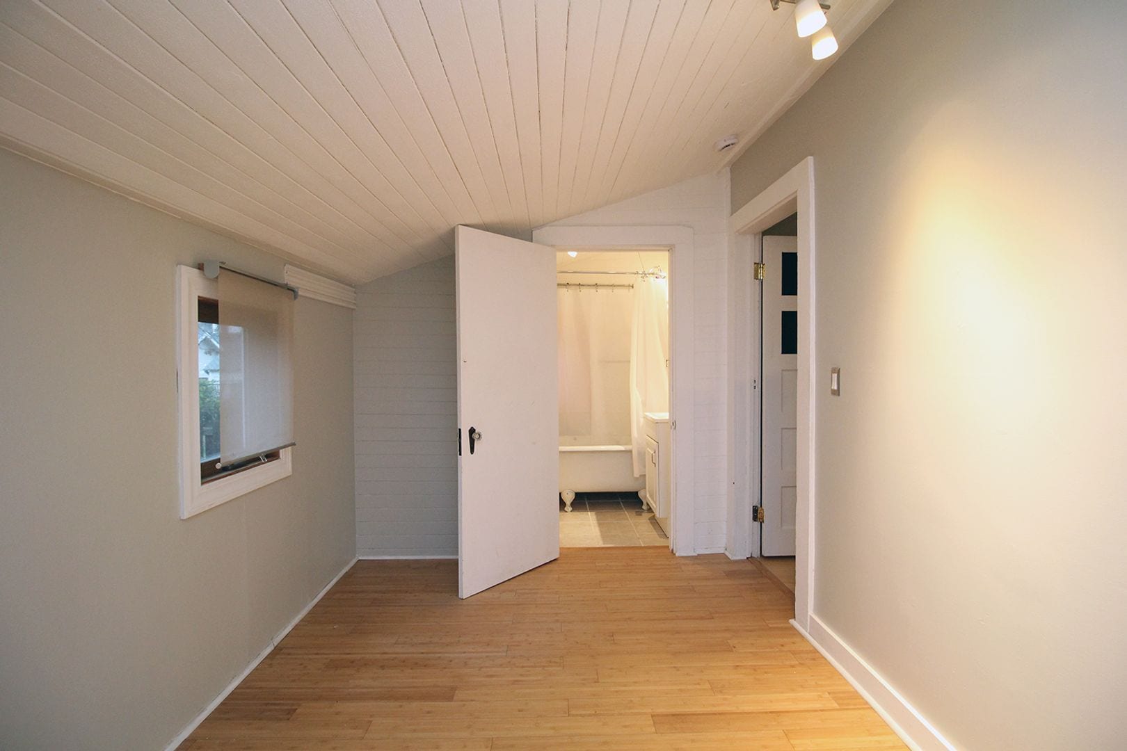 Building Photo - 4823 NE 13th Ave