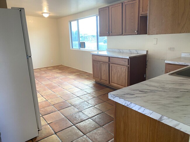 Building Photo - 7268 E Eastview Dr