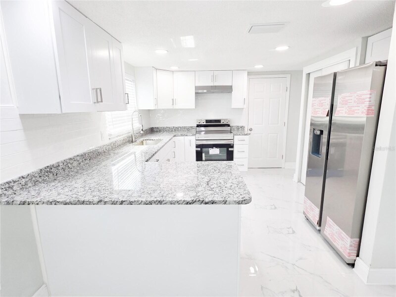 Building Photo - 7740 Sagebrush Dr