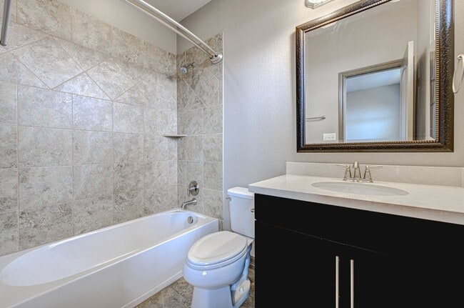 Building Photo - 11825 Terraza Cir