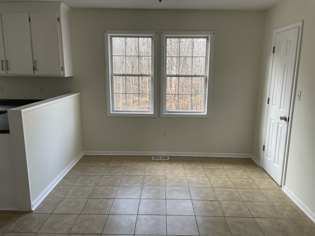 Dining Room - 7490 NC-231