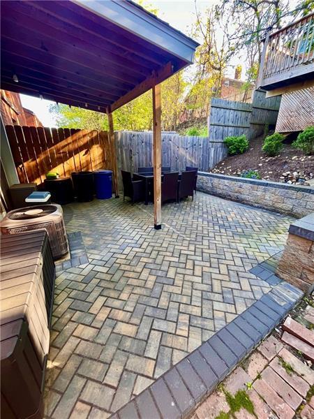 Building Photo - 4338 Coleridge St