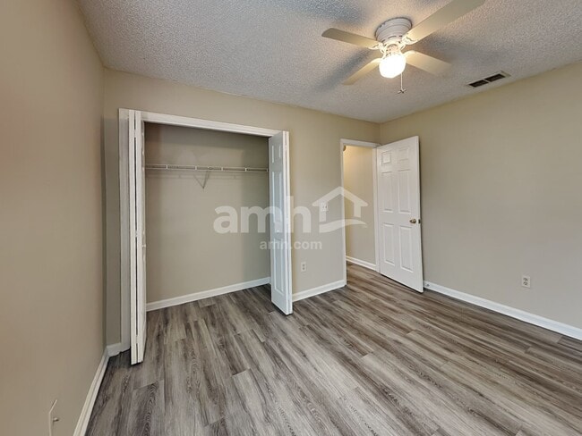 Building Photo - 1157 Windy Willows Dr