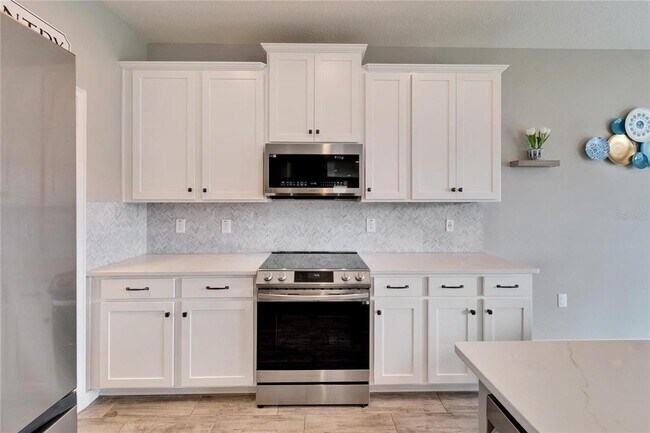 Building Photo - 13113 Rain Lily Dr