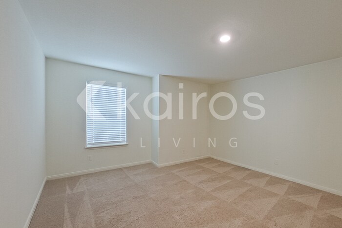 Building Photo - 3958 Turtle Creek