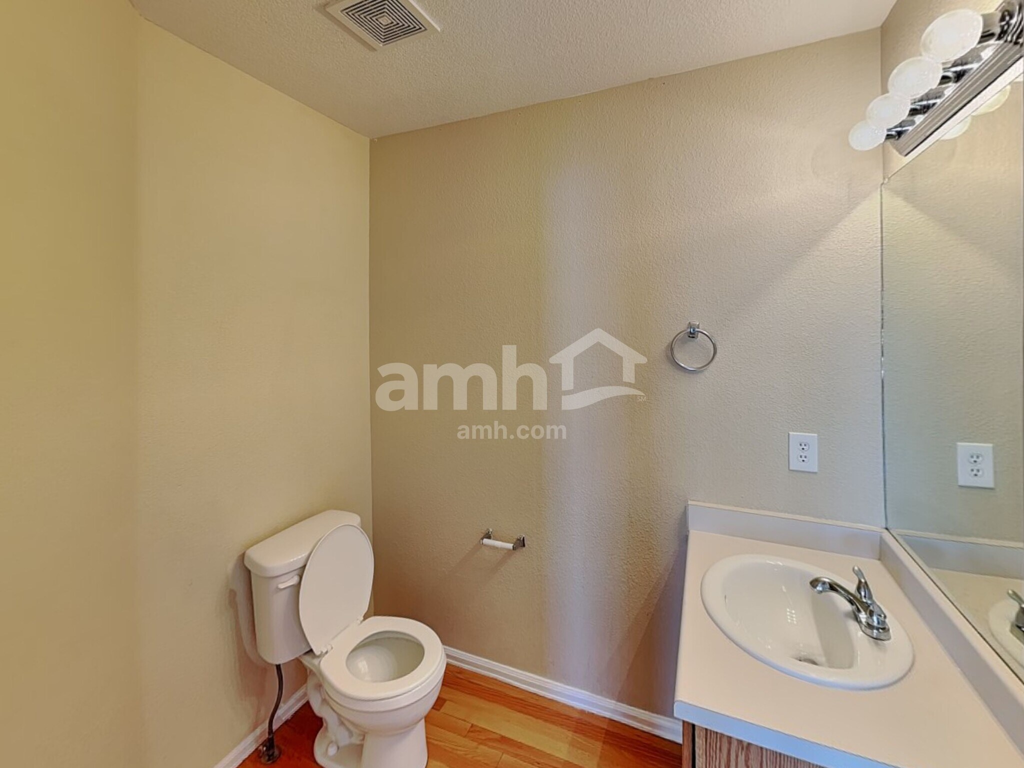 Building Photo - 15625 E 99th Ave