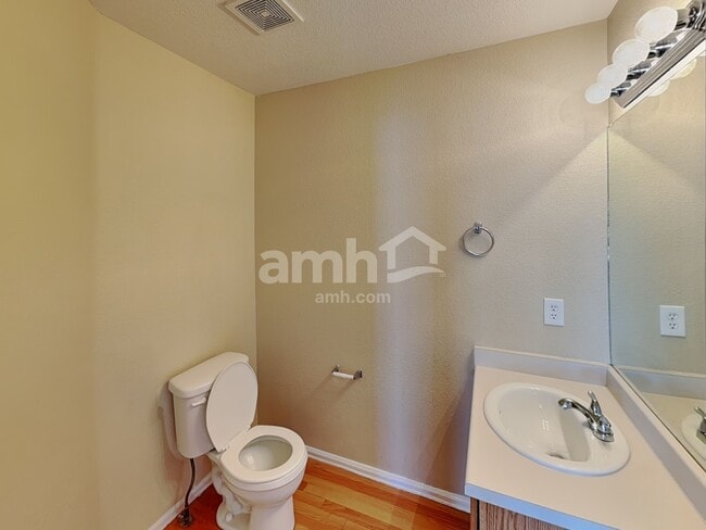 Building Photo - 15625 E 99th Ave