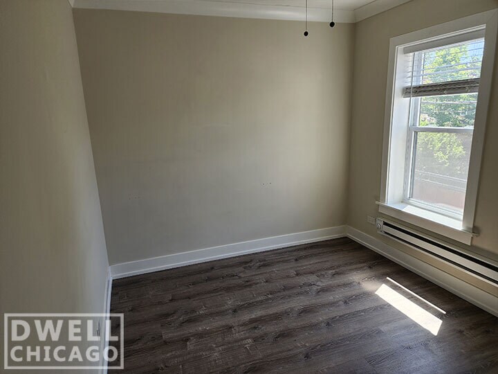 Building Photo - 2125 W Giddings St