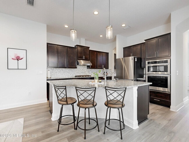 Building Photo - 121 Newfield Wy.