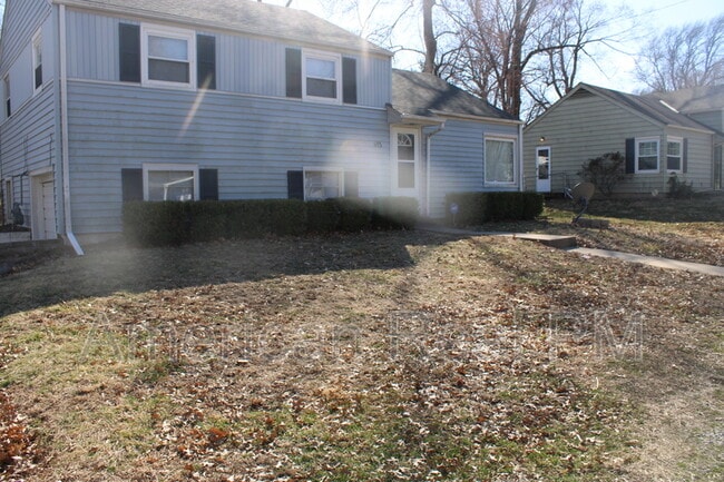 Building Photo - 613 NE 45th St