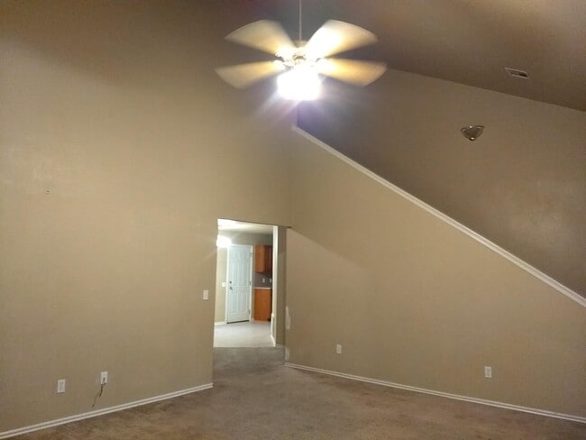 Building Photo - 202 Timbercrest Ct