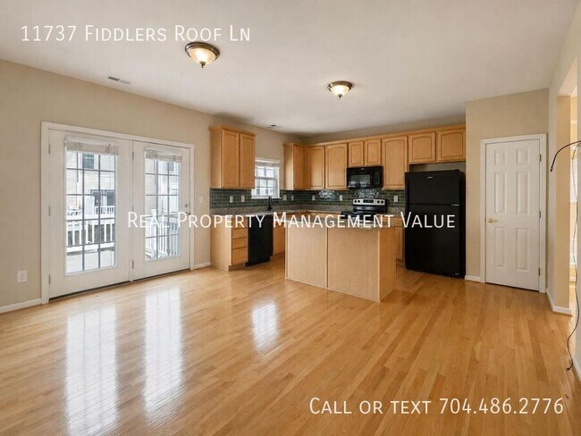 Building Photo - 11737 Fiddlers Roof Ln