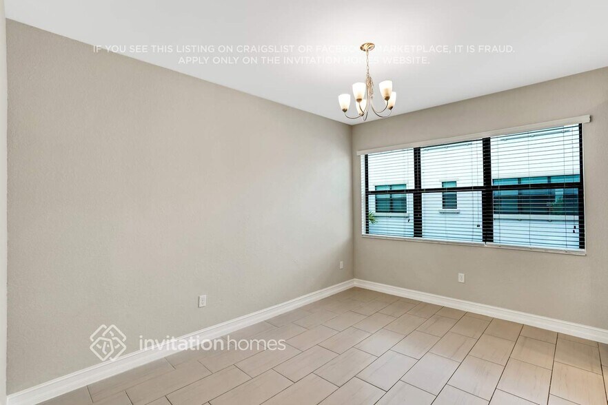 Building Photo - 11705 SW 13th Ct