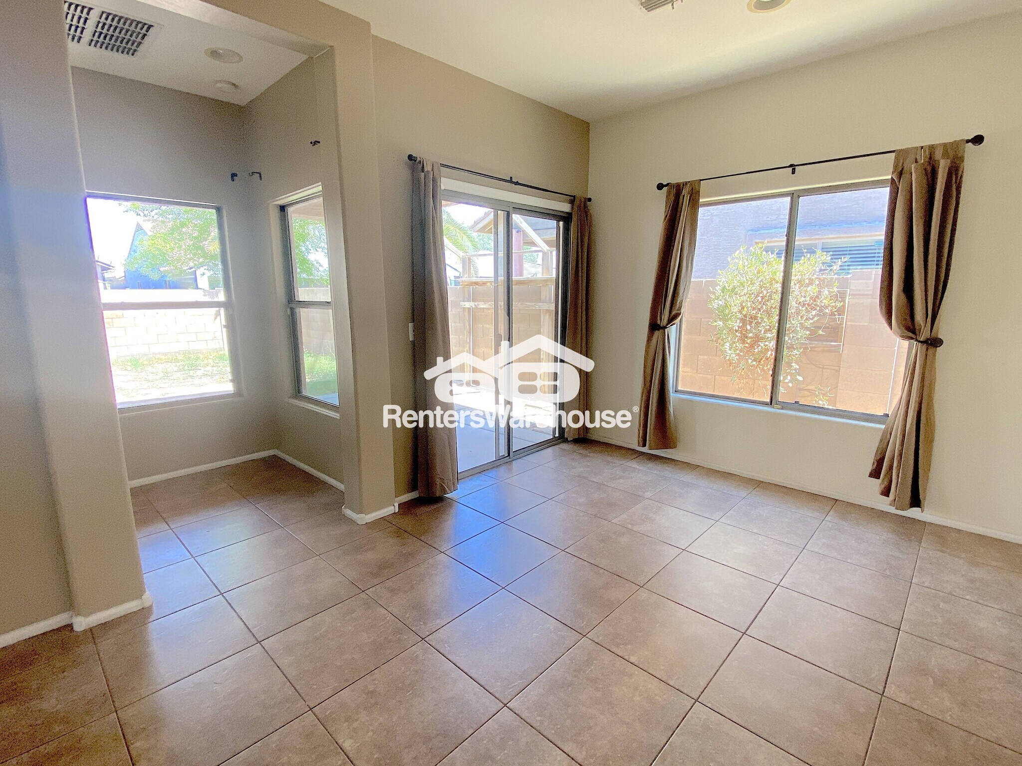 Building Photo - 44430 Caven Dr