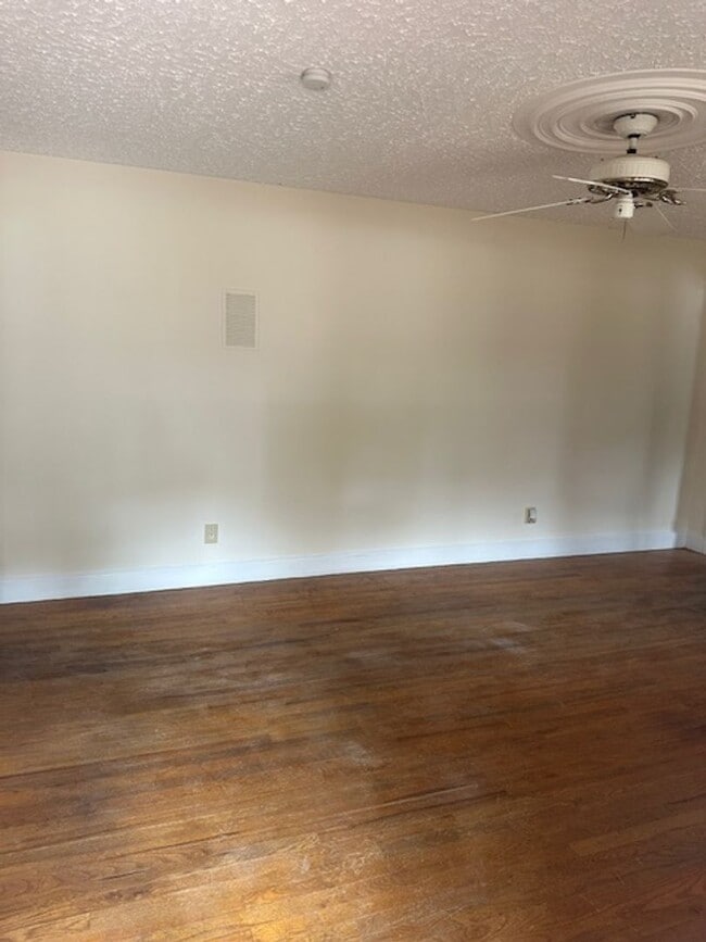 Building Photo - 1208 Neal St