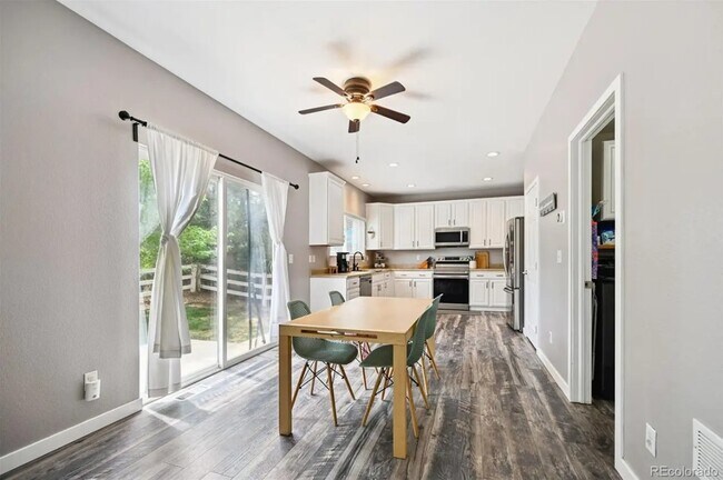 Building Photo - 24798 E Wyoming Pl