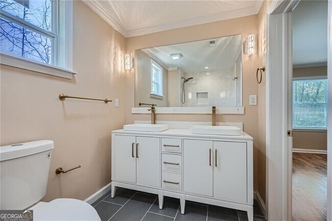 Building Photo - 2534 Niskey Lake Rd SW