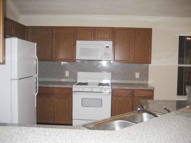 Building Photo - 16346 Bandicoot Dr