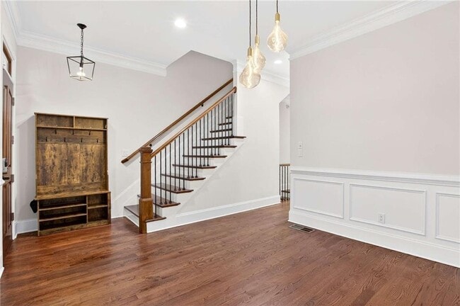 Building Photo - 841 Inman Vlg Pkwy NE