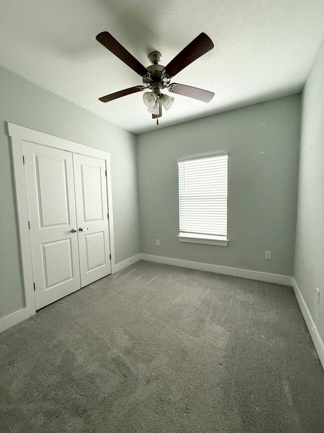 Building Photo - 328 N Sand Palm Rd