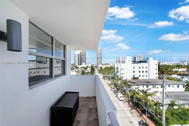 Building Photo - 360 Meridian Ave