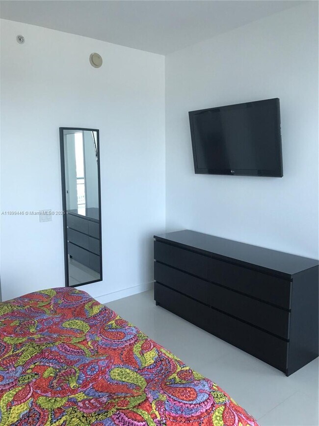 Building Photo - 60 SW 13th St