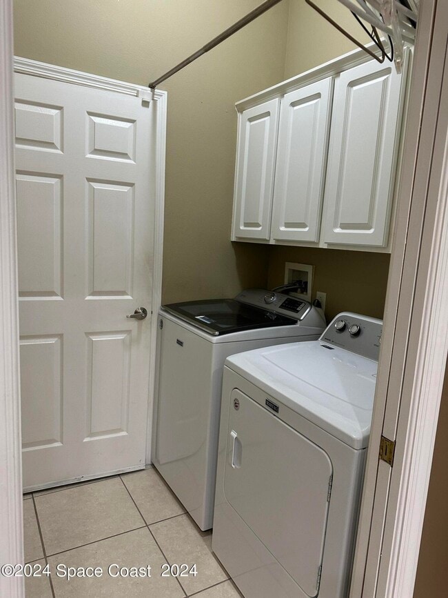 Building Photo - 8667 Villanova Dr