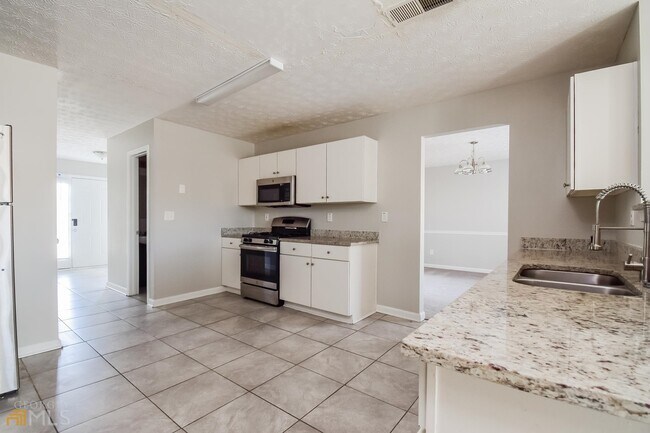 Building Photo - 5494 Brinwick Dr