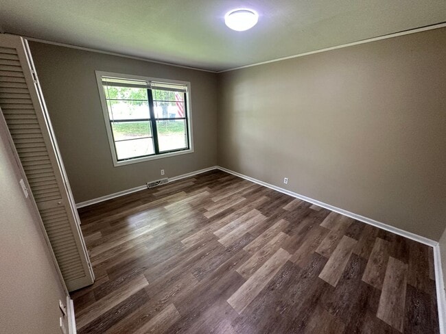 Building Photo - 829/831 Glendale Rd.