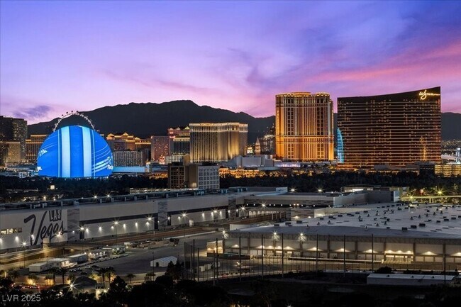 Building Photo - 3111 Bel Air Dr