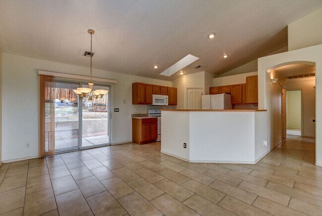 Building Photo - 8381 E Hopi Cir