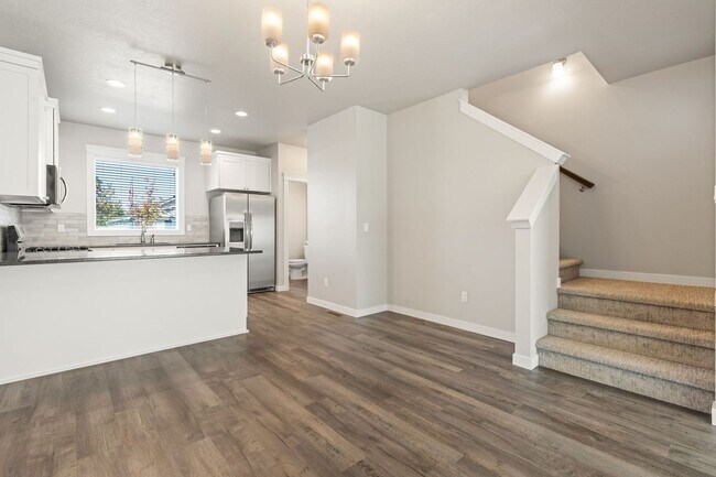 Building Photo - GORGEOUS Duplex in Payette w/3 Bedrooms & 2.5 Baths