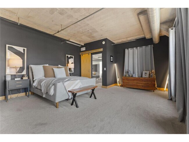 Building Photo - 918 N 3rd St